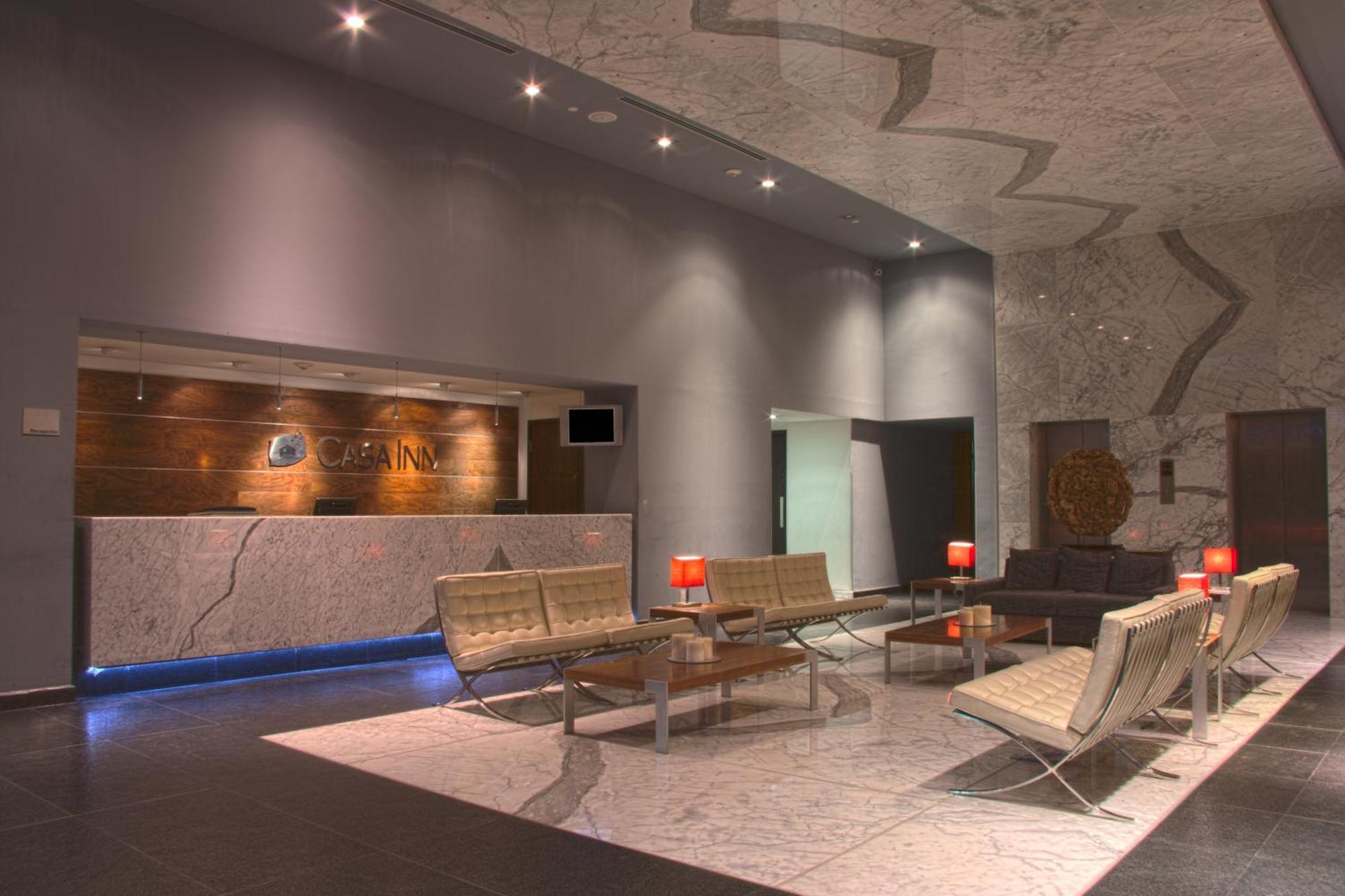 Casa Inn Premium Hotel Queretaro Miranda Esterno foto The lobby of the hotel