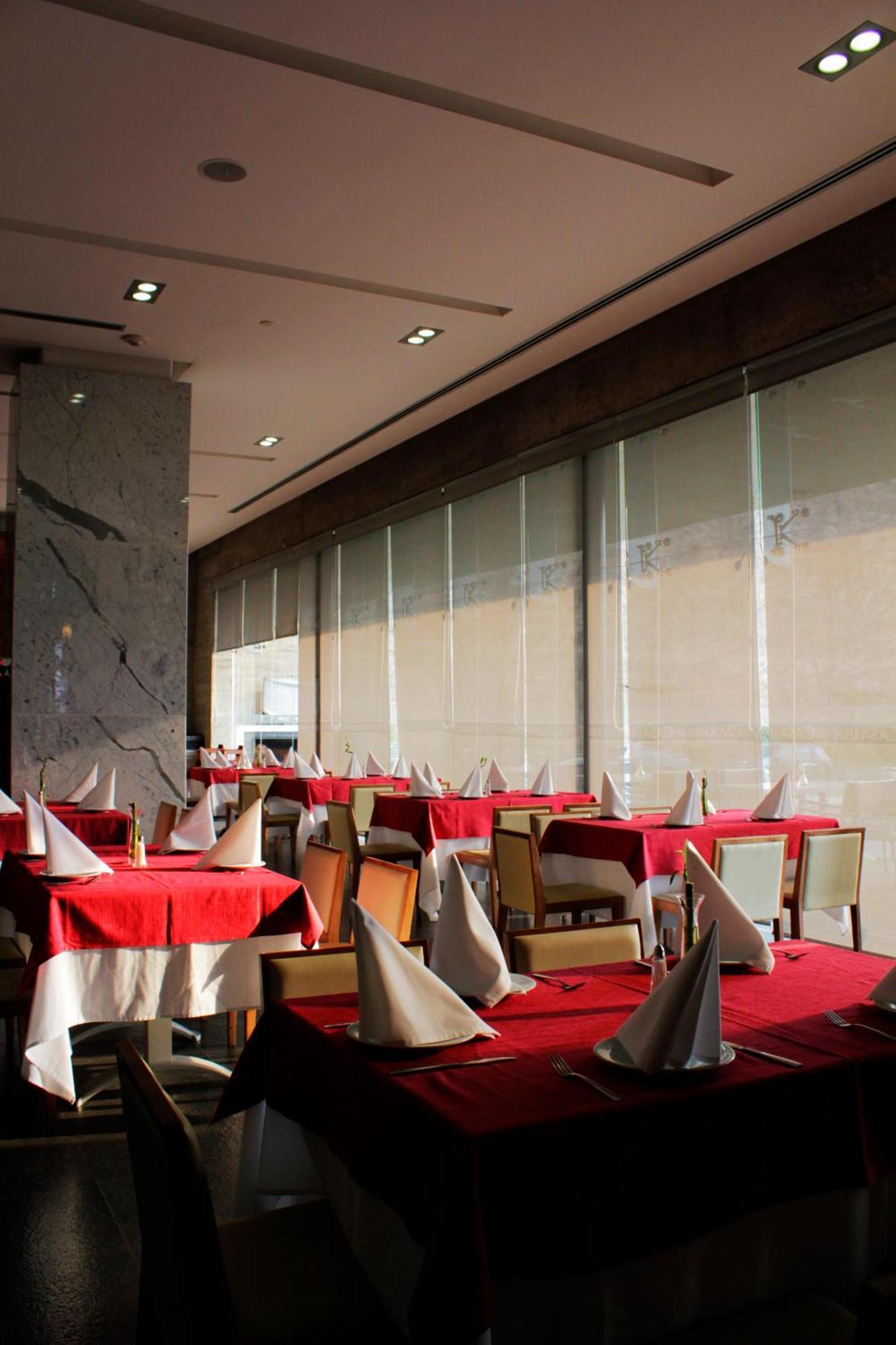 Casa Inn Premium Hotel Queretaro Miranda Esterno foto Restaurant