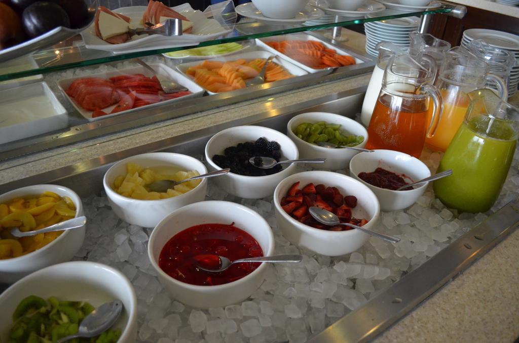 Casa Inn Premium Hotel Queretaro Miranda Esterno foto Fruit salad