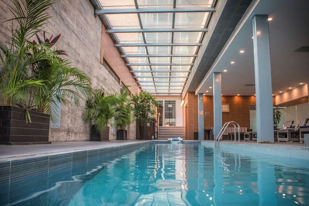 Casa Inn Premium Hotel Queretaro Miranda Servizi foto The swimming pool at the hotel