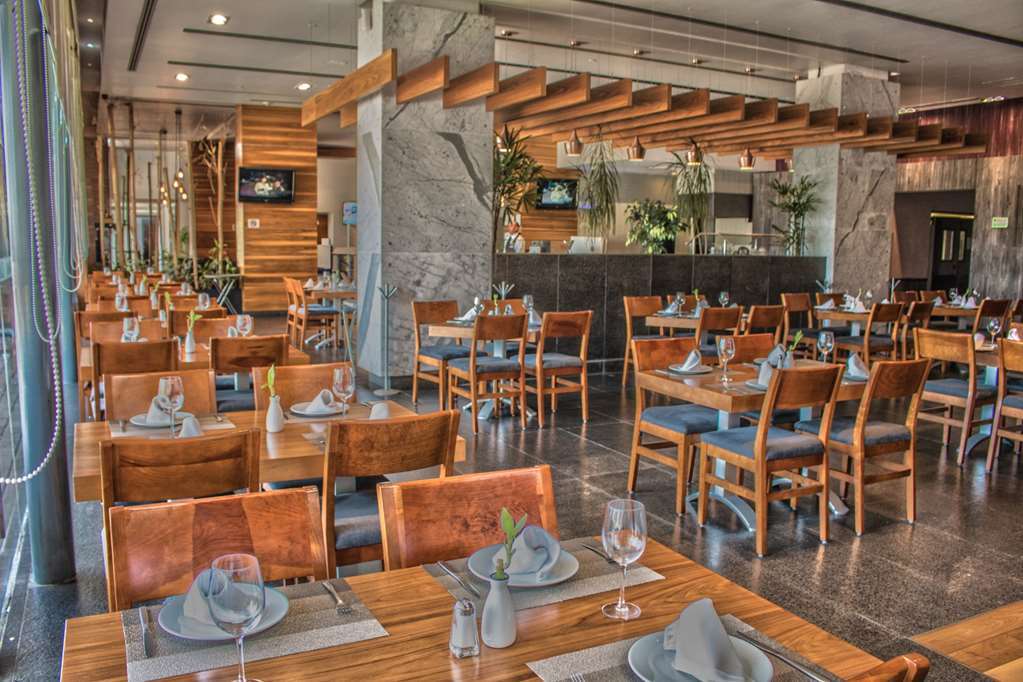 Casa Inn Premium Hotel Queretaro Miranda Ristorante foto The restaurant